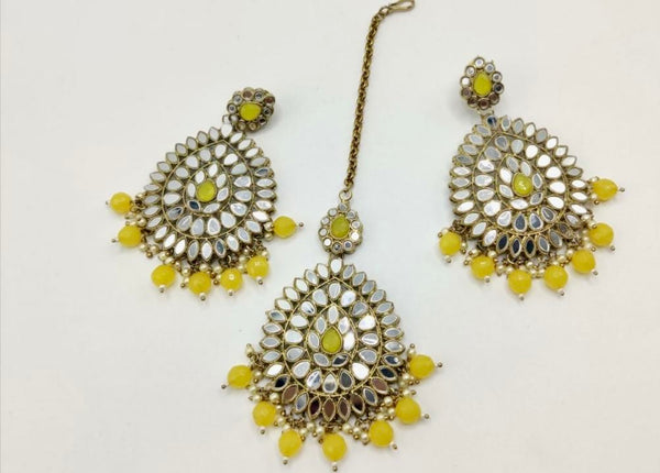 Kundan Beads Earrings with Maang Tikka